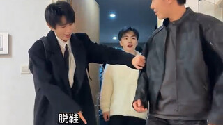 غرفة المعيشة المنخفضة