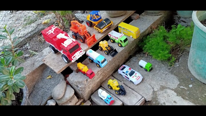 Mencari Banyak Mainan Kawan Mobil pemadam kebakaran, Excavator, bus, Mobil polisi, Excavator, Truck