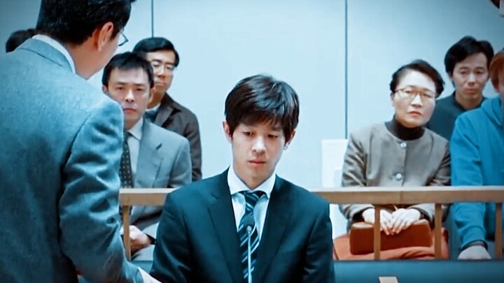 رجل يُقاضى من امرأة لمجرد لمسها عن غير قصد.. النسخة اليابانية تتفوّق بفارق كبير!