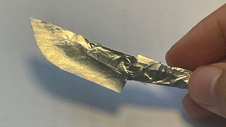 I heard that if you blow off hair, it will become a sword? Then is my tinfoil Xuanyuan or Longyuan?