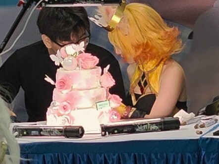 太卷了，给兔娘干哭了