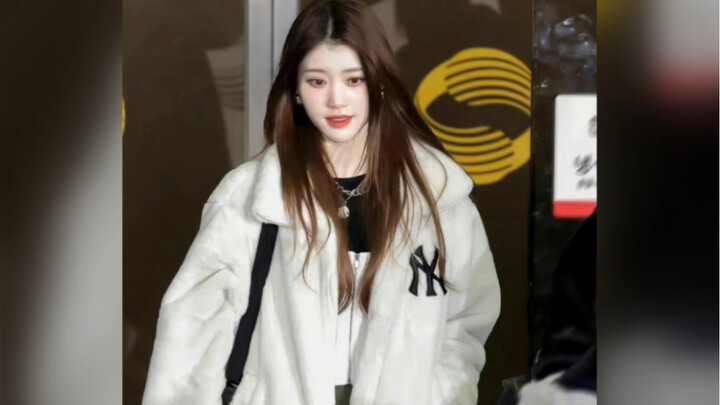 “She seems to have that ‘amazing real-life photos’ syndrome.”