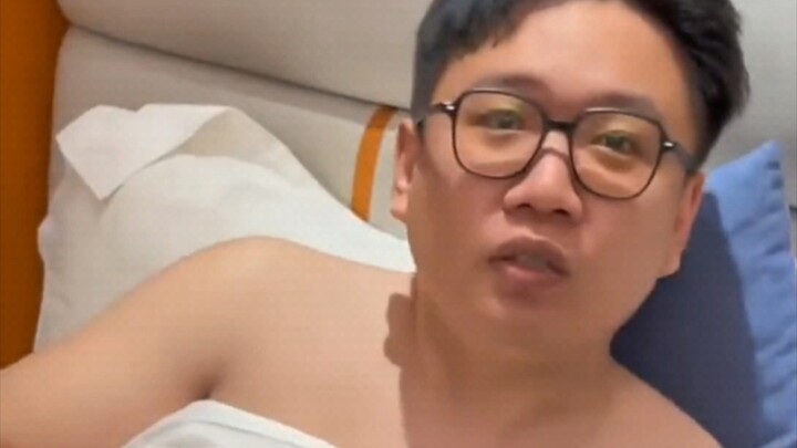 “Anh ấy chỉ là không muốn thừa nhận mình đã thua trước một người đàn ông”