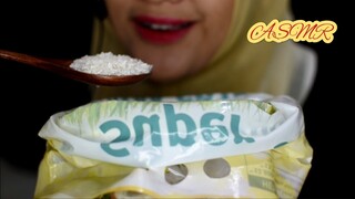 ASMR RAW RICE EATING|MAKAN BERAS DI KARUNG PLASTIK  |MAKAN BERAS MENTAH |ASMR INDONESIA