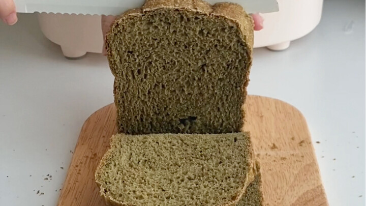 Làm bánh nhập vai: Bánh mì nguyên cám trà xanh