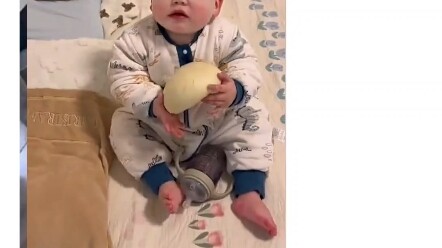 ทนหน่อยนะ～แม่ยังไม่กลับมา～