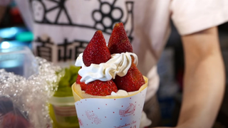 Thức ăn đường phố Nhật Bản - bánh kếp, bánh trôi, Dâu trắng | Street Food