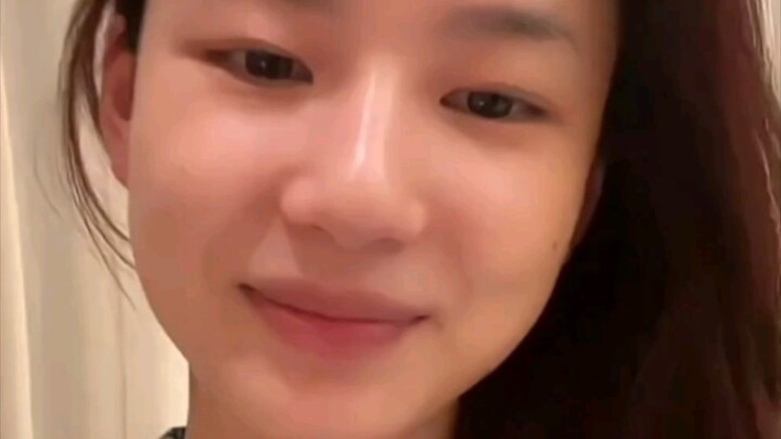 “People keep saying we’re looking more and more alike,” Xiao Xian’s happiness is truly obvious ever 