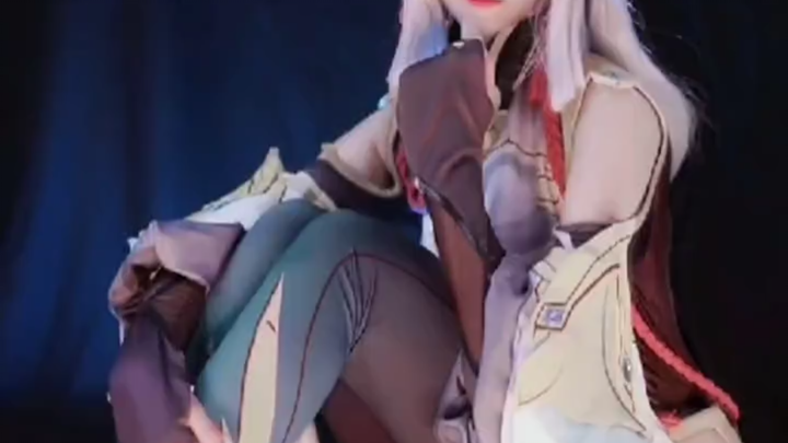 个人感觉还不错的几个申鹤cos