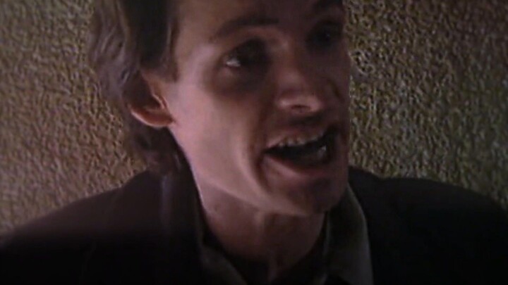 "Mengapa saya tidak bisa membayar uang sewa kamar kecil yang sempit dan lembap ini, mereka akan menj