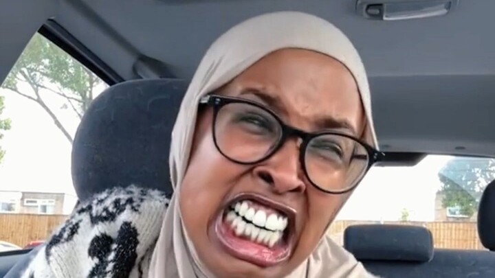 Hải Mã Quốc Tế Truyền Thông | Blogger ẩm thực nước ngoài thử món kẹo chua nhất!