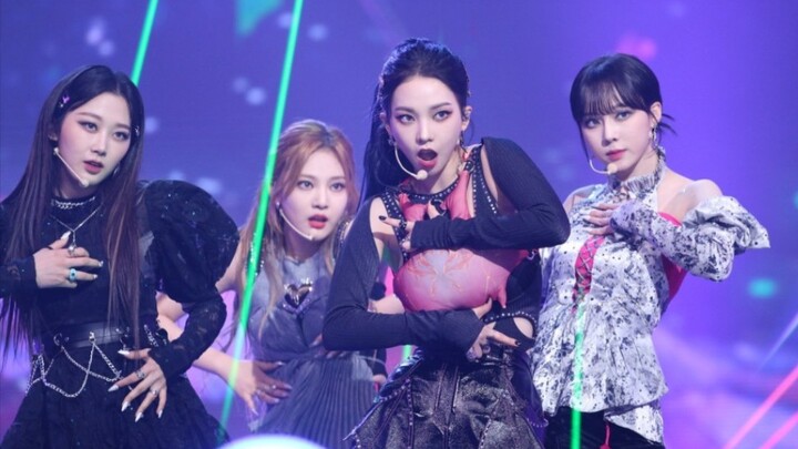 New Look Unveiled! aespa’s Latest Savage Stage at the Music Festival Grand Show