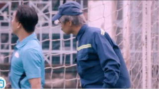 Khi Công Phượng và Bùi Tiến Dũng đóng giả làm lao công, bảo vệ #vuabongda
