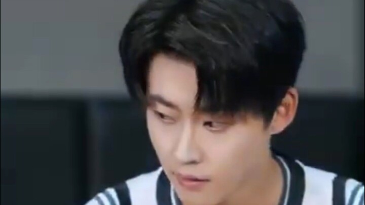 หนุ่มบ๊วยได้ระบบเรียกชื่อพากย์ AI แอดจะไม่เอาพากย์ไทยมาลงนะครับแอดหาหนังให้คนดูตัดต่อหนังเหนื่อยมาก