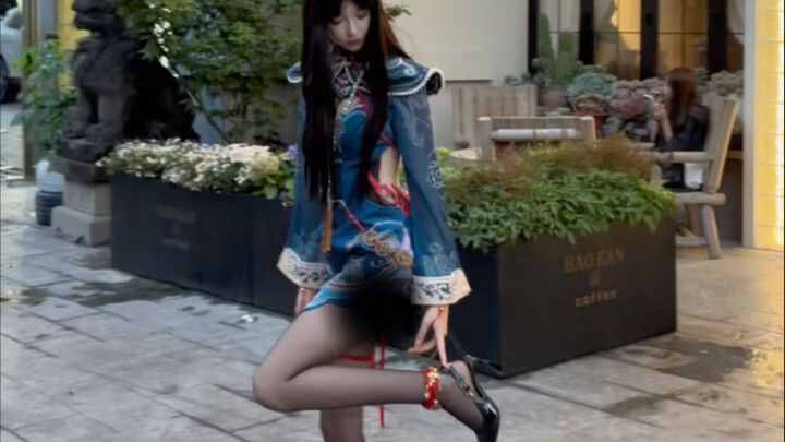 When my foreign girlfriend dressed up as a cosplay of my favorite character…