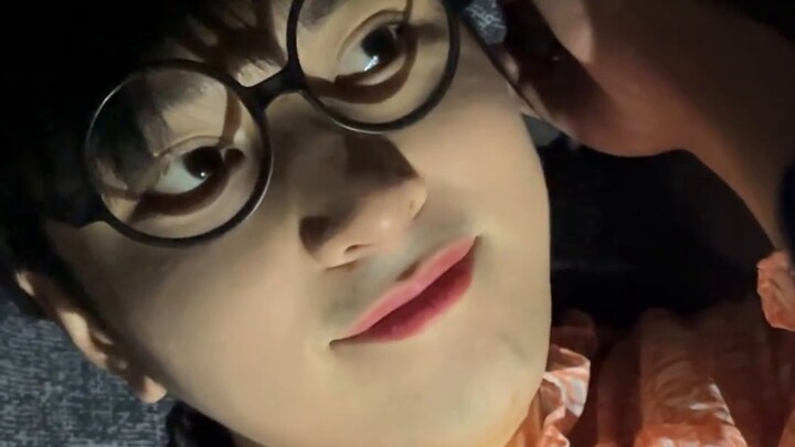 Girls who love taking photos will never have a bad phone.