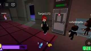 Playing Break in Story | Roblox game
