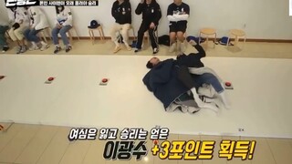 RM Tình huống khó xử khó đoán ghê