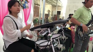 Thương Nhau Lý Tơ Hồng - Chú này hát góp vui quá - Chú kia thì nhảy bao nhoi hihi - Ni Ni Drum