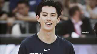 天知道我看了多少遍蛊王跳舞 这种漫不经心和游刃有余太迷人了