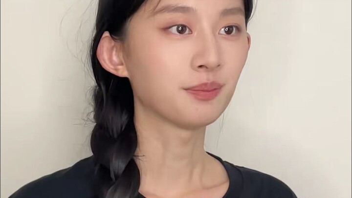 The "academic expert" who's always popular among people