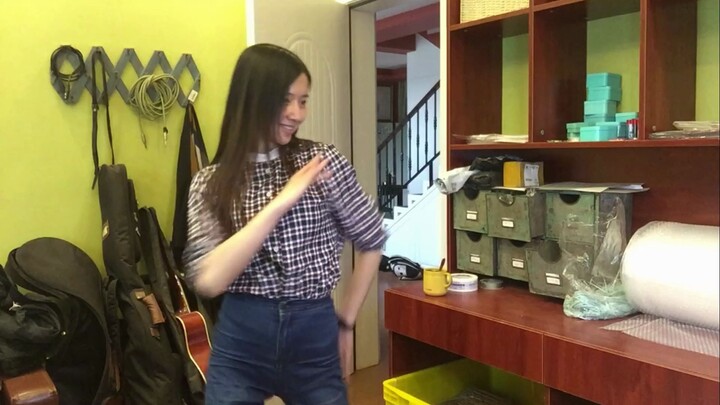 Là một phụ nữ trung niên bị cả khí lẫn huyết đều hư, tôi đã tập nhảy ở nhà như thế nào...