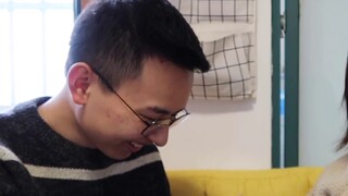 Saya ingin memberinya hadiah, tetapi dia mengira saya melamar dan mulai menangis. Ha ha ha. .