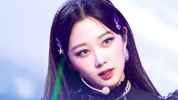 Cherry Blossom Diva! Giselle’s 4K Live Performance of “Savage” at the Kayō Grand Festival