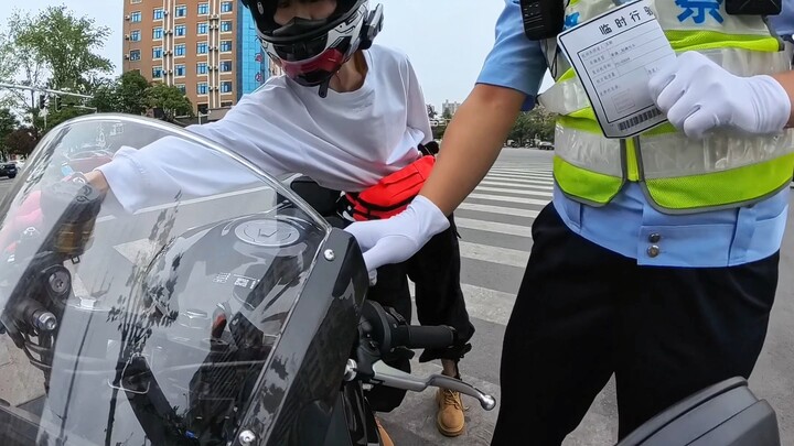 Dia udah modif, aku enggak