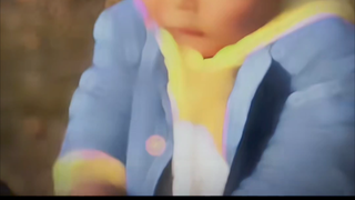 妈妈不是活在你的心里吗？妈妈的一颦一笑，年幼时妈妈哄你的画面，妈妈年轻时美丽的容颜，妈妈走了但妈妈也一直都在！