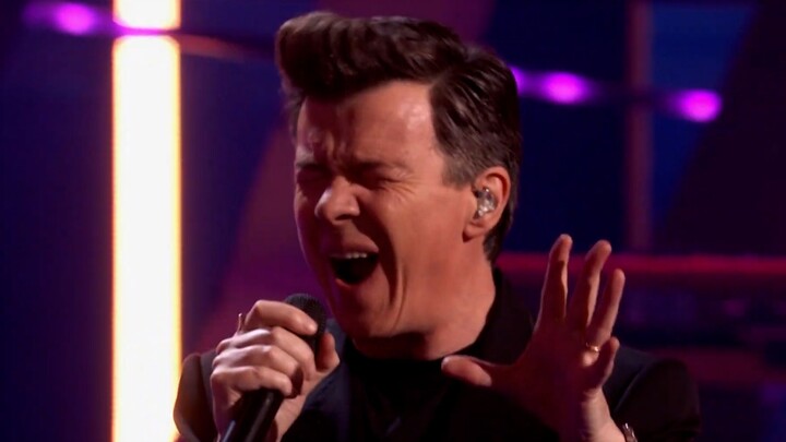 สุดเจ๋ง! Rick Astley – “I’ve Got You Under My Skin” | โชว์ร็อกส่งท้ายปีของริก แอสเลย์ 31 ธ.ค. 2023