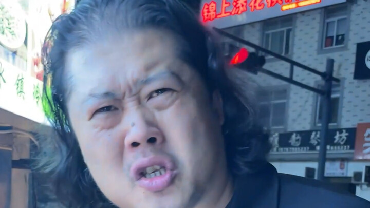 جملة واحدة جعلت المدير يطلب طبقين من الأرز على الفور!