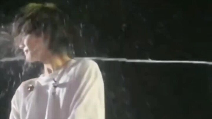 تشوي سونغ تشول، أنت حقًا جريء! لازم تتحدى شياو هان.