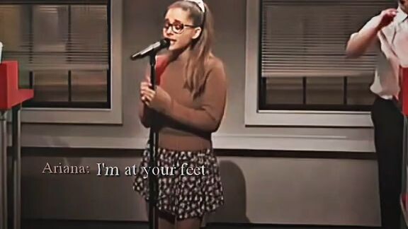 Ariana Grande sing Shakira (┛✧Д✧))┛彡┻━┻(┛✧Д✧)