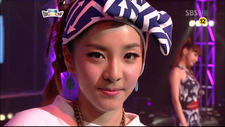 091003 BIG SHOW  2NE1 - LET'S GO PARTY