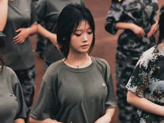 Selalu merindukan diri sendiri saat masa orientasi militer di tahun pertama kuliah