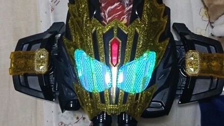 Kira: Meski aku bukan Kamen Rider, aku tetaplah manusia dengan wujud yang ditingkatkan. Nenek moyang