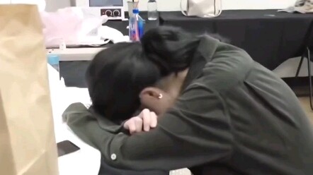 อีวูร้องไห้เพราะฝึกภาษาจีนยากมาก