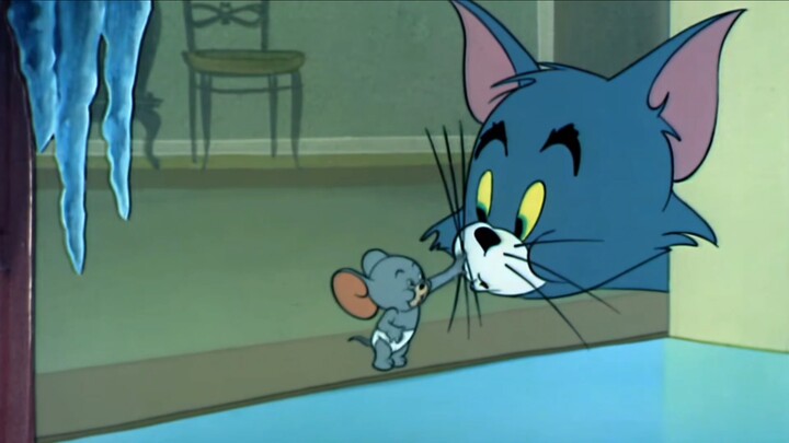 Cả đời Tom đúng là cứ khâu khâu vá vá