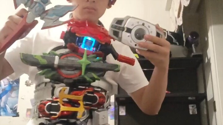 把我所有的腰带和变身器挂在身上，目前想不出来有什么人能够击败我