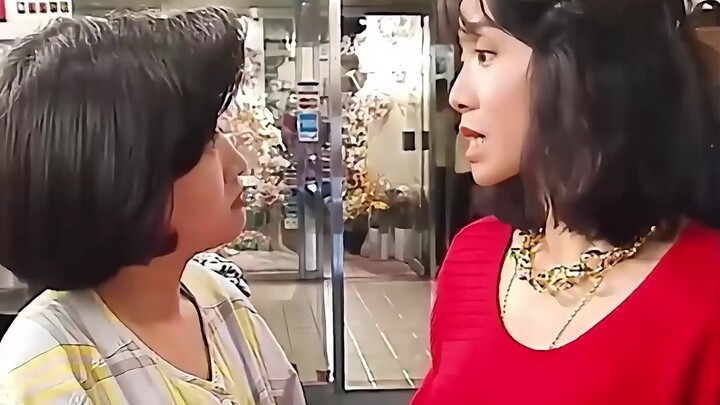 Man poses as a wealthy tycoon to swindle female celebrities—drama film