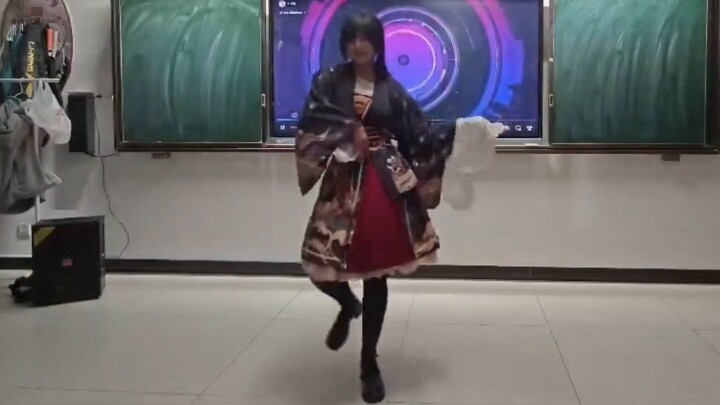 [Milai｜First submission] Shocked! My classmate with social anxiety suddenly danced to Pure Land in c