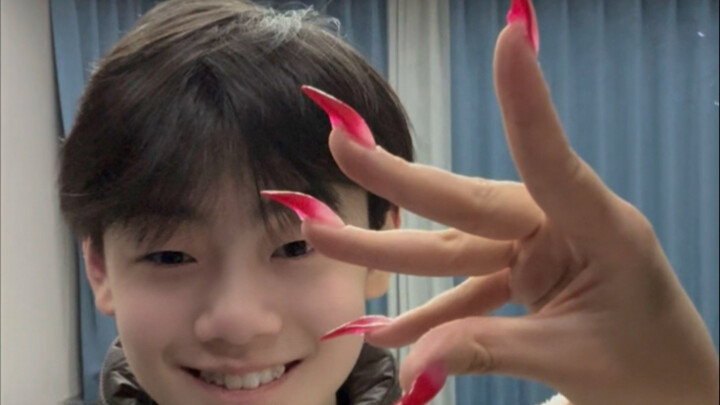 عملت مانيكير وخوّفت أخوي الصغير لدرجة الرعب؟؟؟