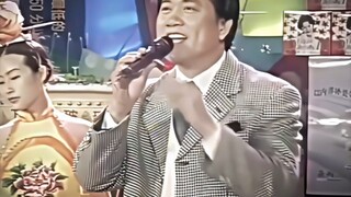 "ดาวแดงเหนือแผ่นดินจีน"