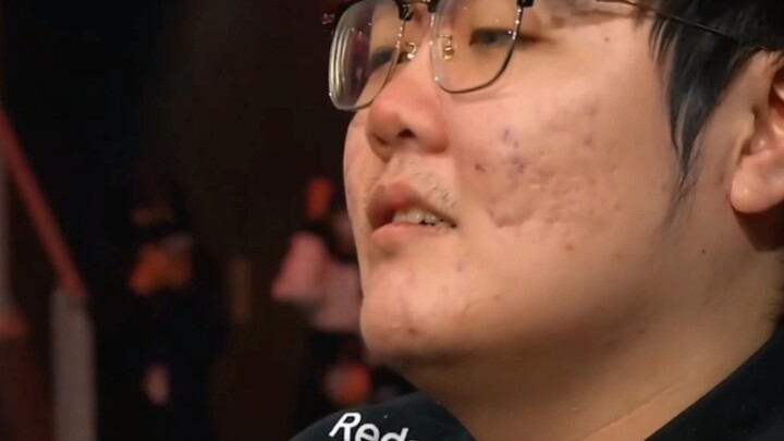 بعد انفجار الكريستال، نهض 369 وربت على هوب وهو يبتسم؛ هذه المرة، مقارنةً بما قبل عامين، بدا ابتسامته