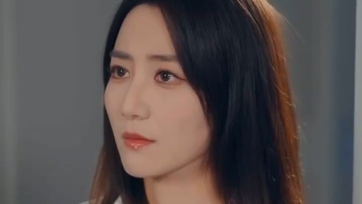 She wants to leave him, he wants her to stay.