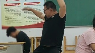 Đề xuất đổi thành: Giáo viên dạy nhạc cụ khiêu vũ