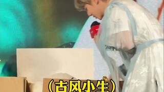 Cukup sudah, Bian Boxian! Kecepatan internetku di Tiongkok saja kalah darimu.