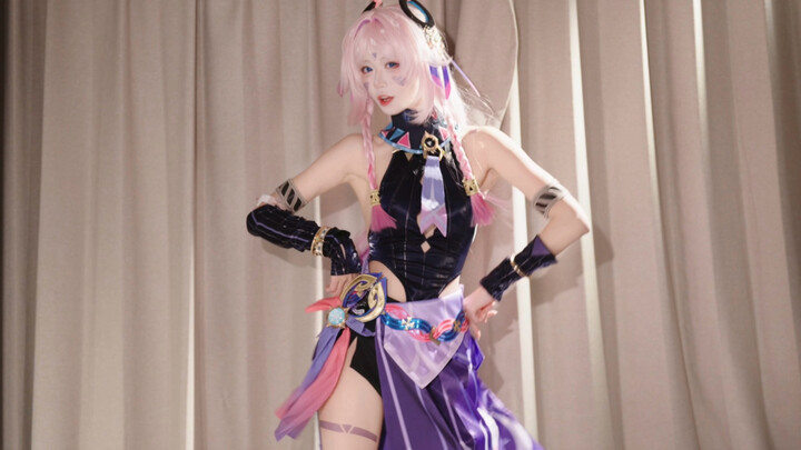 Maaf, Nenek itu lucu banget!