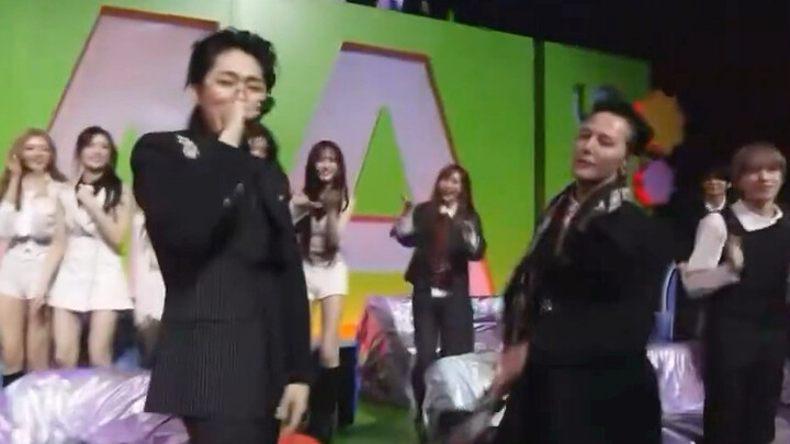 GD walks through the audience and only Zico is left among the familiar faces.